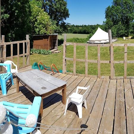 Camping La Petite Houmee Curzay-sur-Vonne Εξωτερικό φωτογραφία