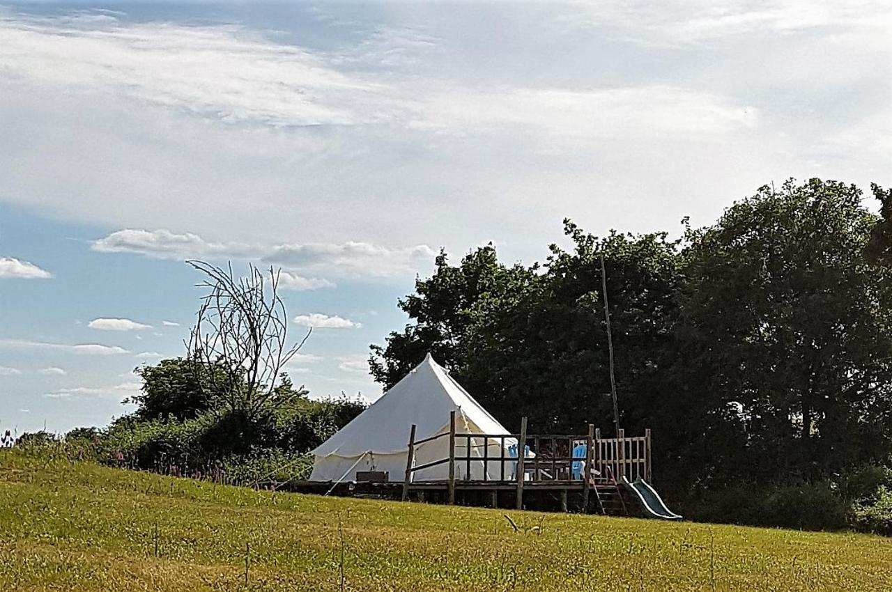 Camping La Petite Houmee Curzay-sur-Vonne Εξωτερικό φωτογραφία